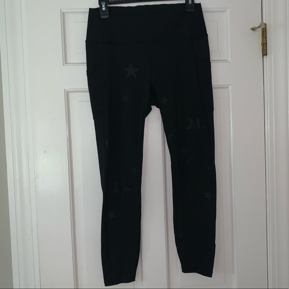 Black Star Gap Leggings - Picture 3 of 3